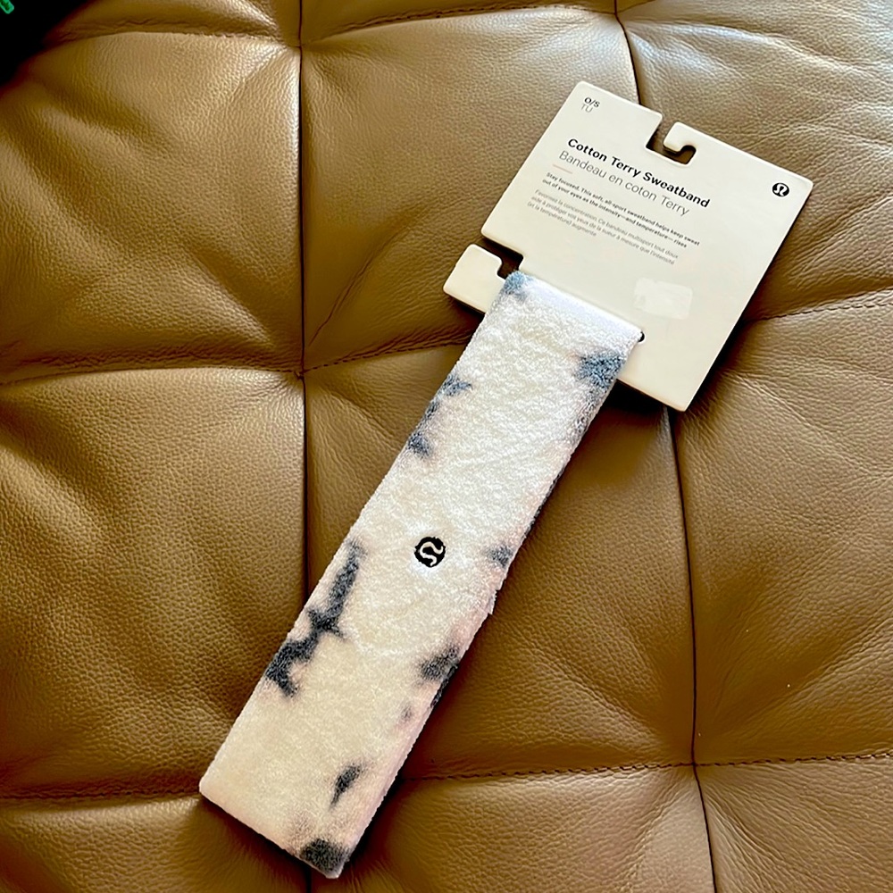 NWT Lululemon sweatband